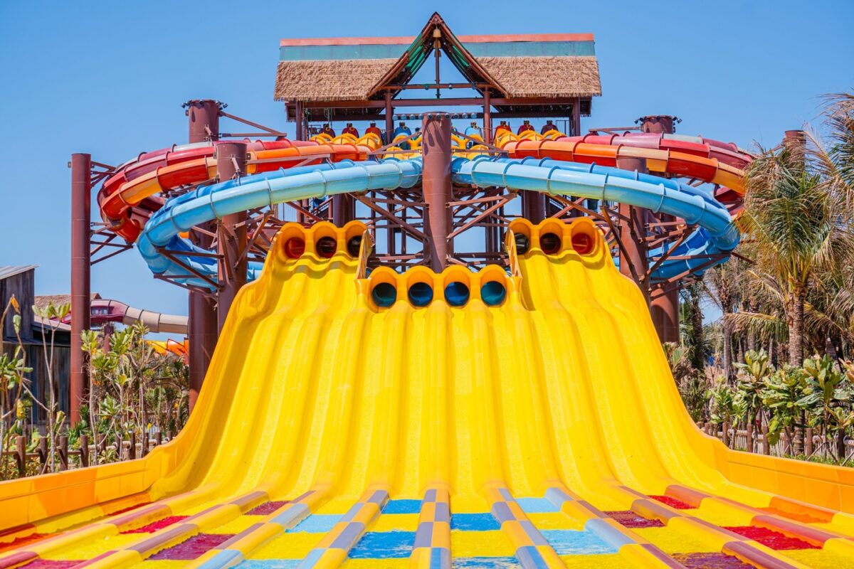 Cảm giác mạnh tột đỉnh trên tàu lượn nước dài nhất Châu Á tại Sun World Vũng Tàu