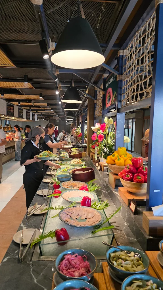 Không gian nhà hàng The Phố Chợ Market Place tại Sun World Vũng Tàu phục vụ buffet